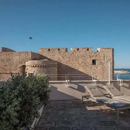 Palazzotto Al Castello, Charme And Sea Holiday home *